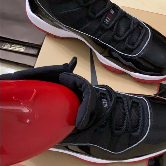 ***100 % Authentic** Jordan 11 Bred (19) - Picture 2 of 5